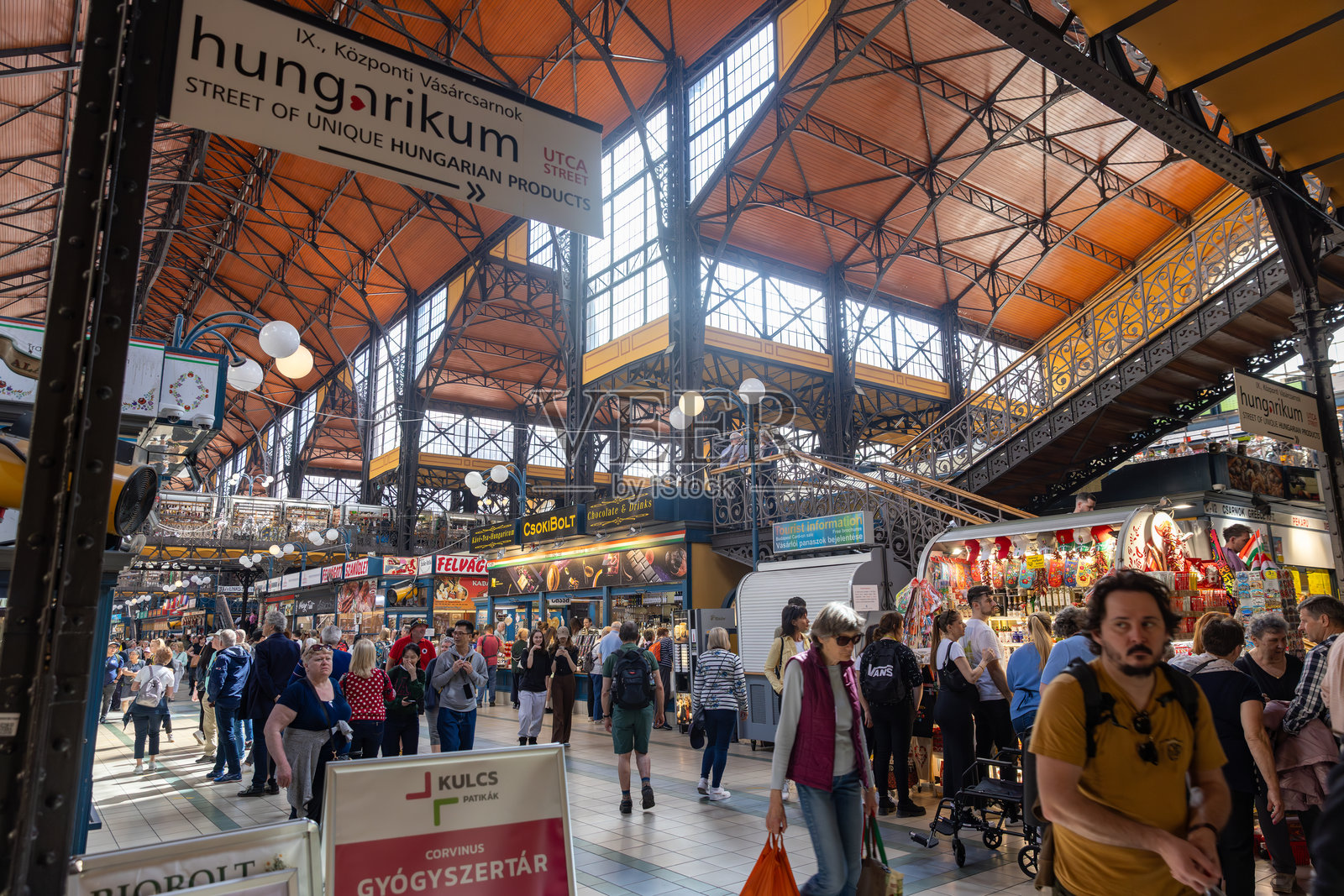 中央市场大厅（Nagy Vasarcsarnok） - 布达佩斯，匈牙利照片摄影图片