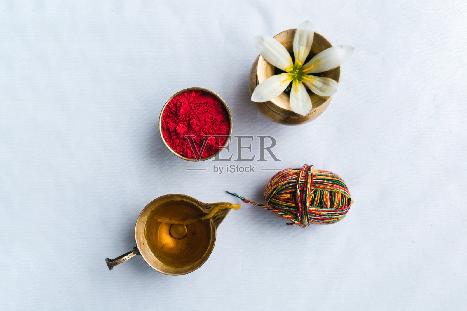 贾奈普尔尼玛节庆祝活动，包含神圣的线、杜罗和印度教祭祀用品照片摄影图片