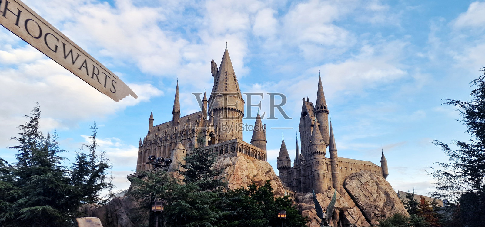 好莱坞环球影城的哈利·波特魔法世界中的霍格沃茨城堡照片摄影图片