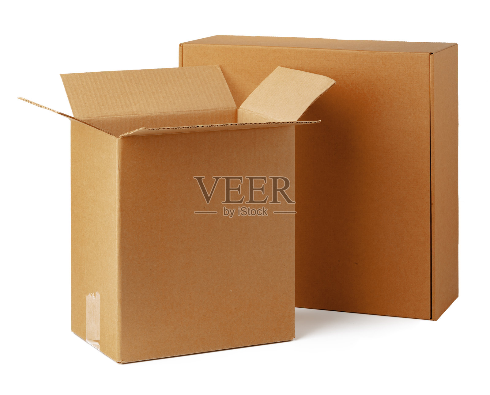 白色背景上孤立的纸板箱照片摄影图片