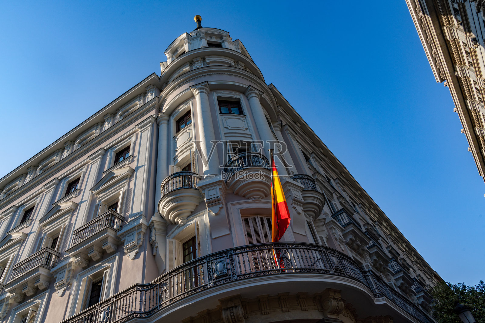 西班牙马德里阿尔卡拉街的CNMC大楼照片摄影图片