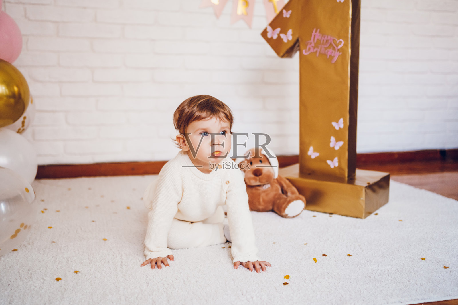 宝宝庆祝生日照片摄影图片