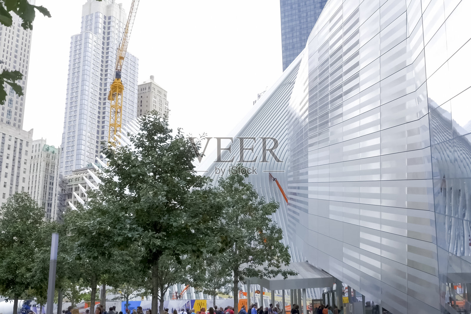 在纽约曼哈顿的街道上漫步。生活的节奏照片摄影图片