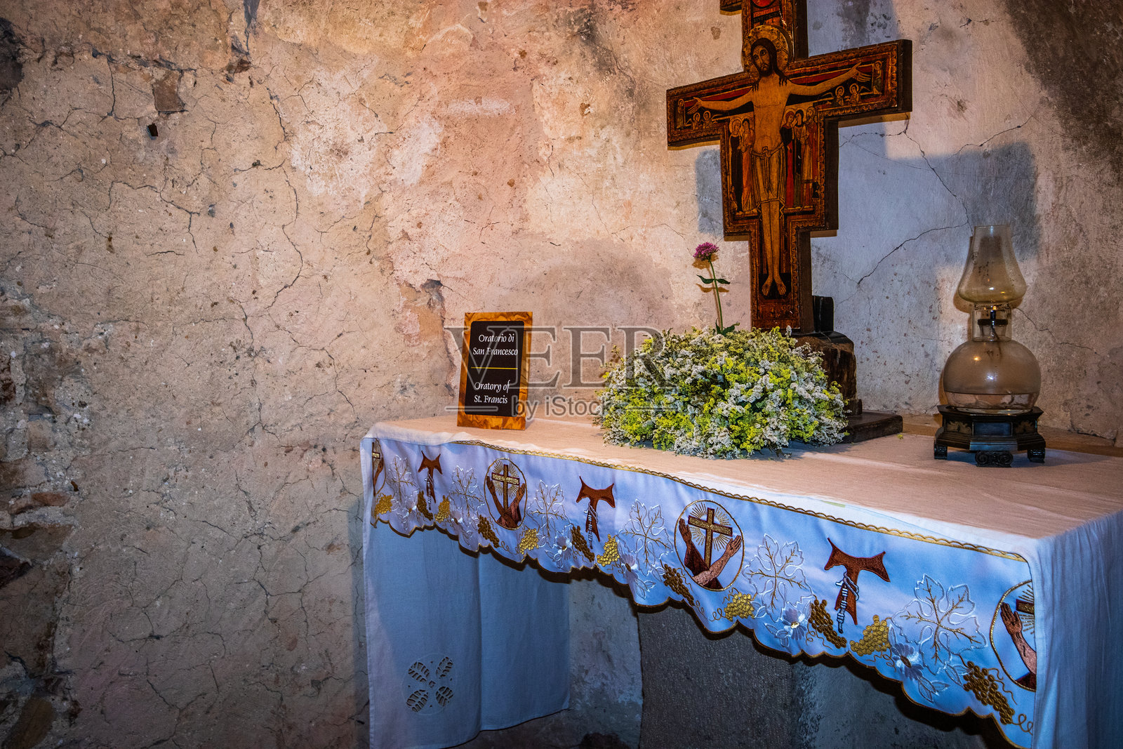 意大利阿西西的卡尔切里隐修院。照片摄影图片