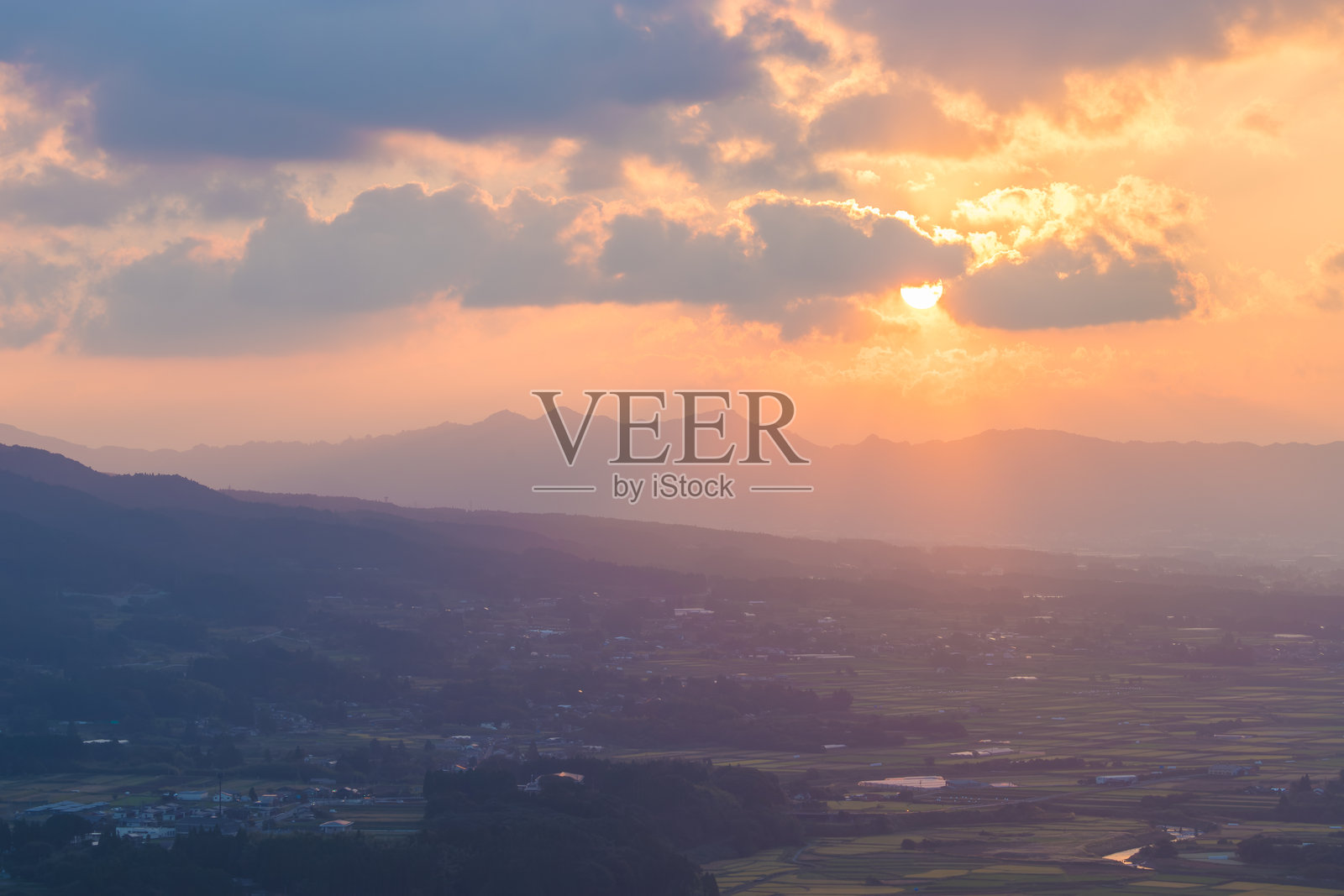 南阿苏的日出（熊本县南阿苏）照片摄影图片