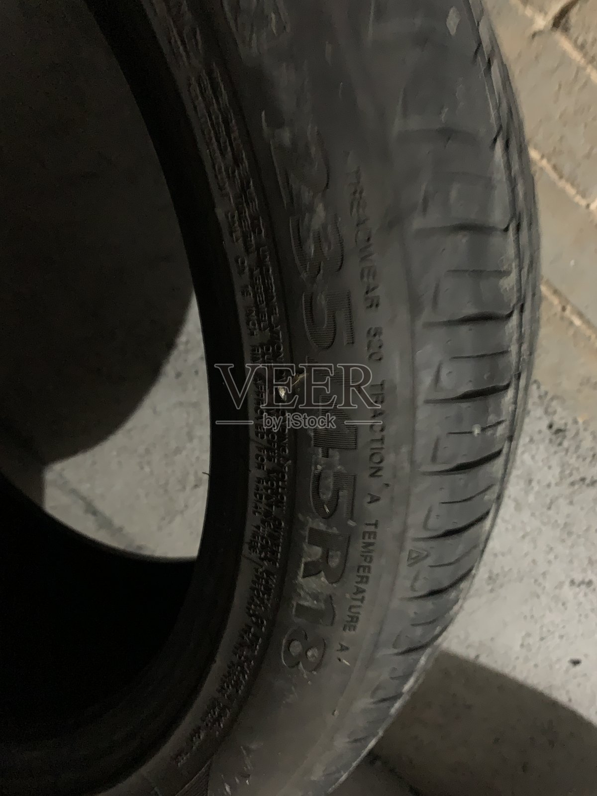 轮胎，中国汽车事故现场，中国，亚洲。照片摄影图片