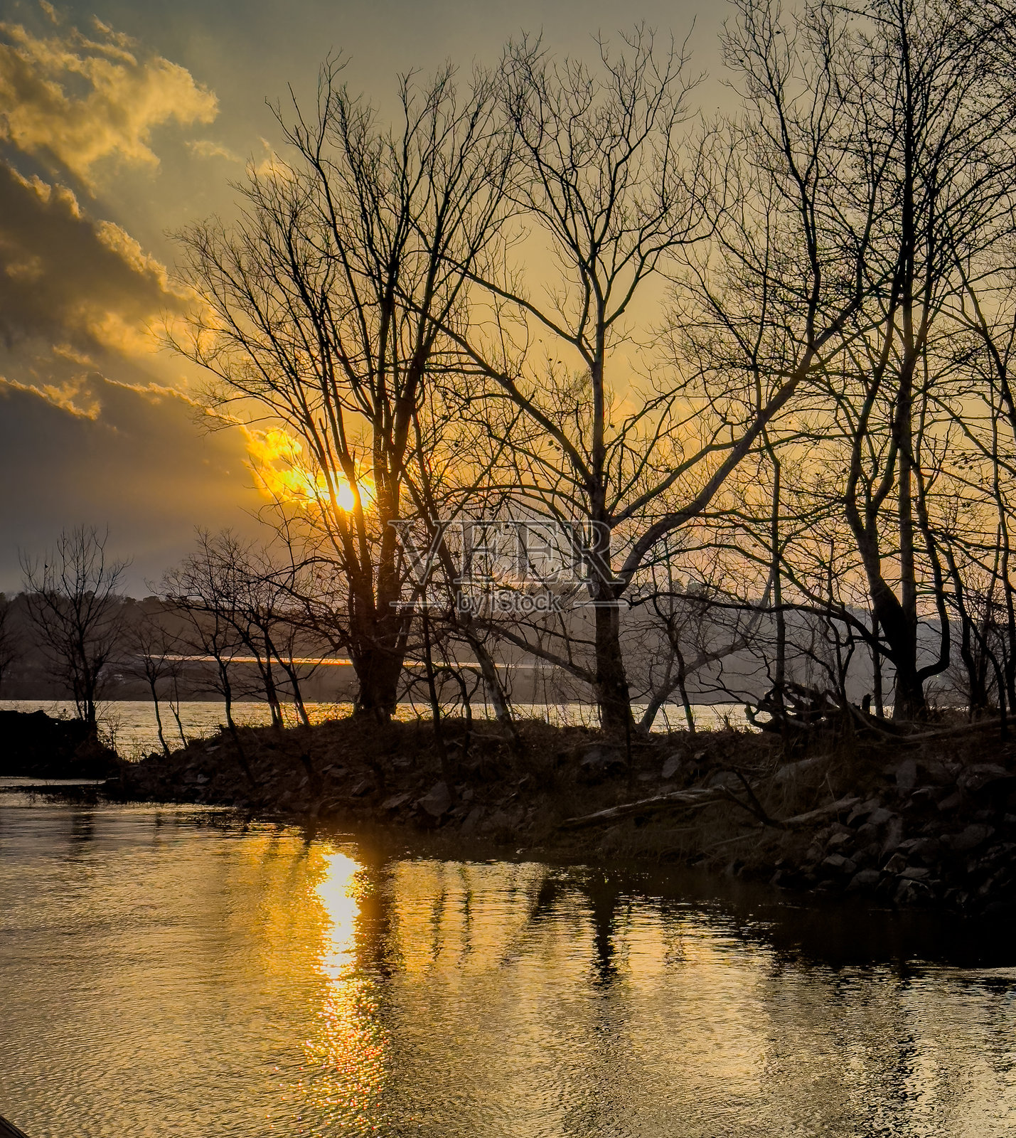 小石城的冬季日落照片摄影图片