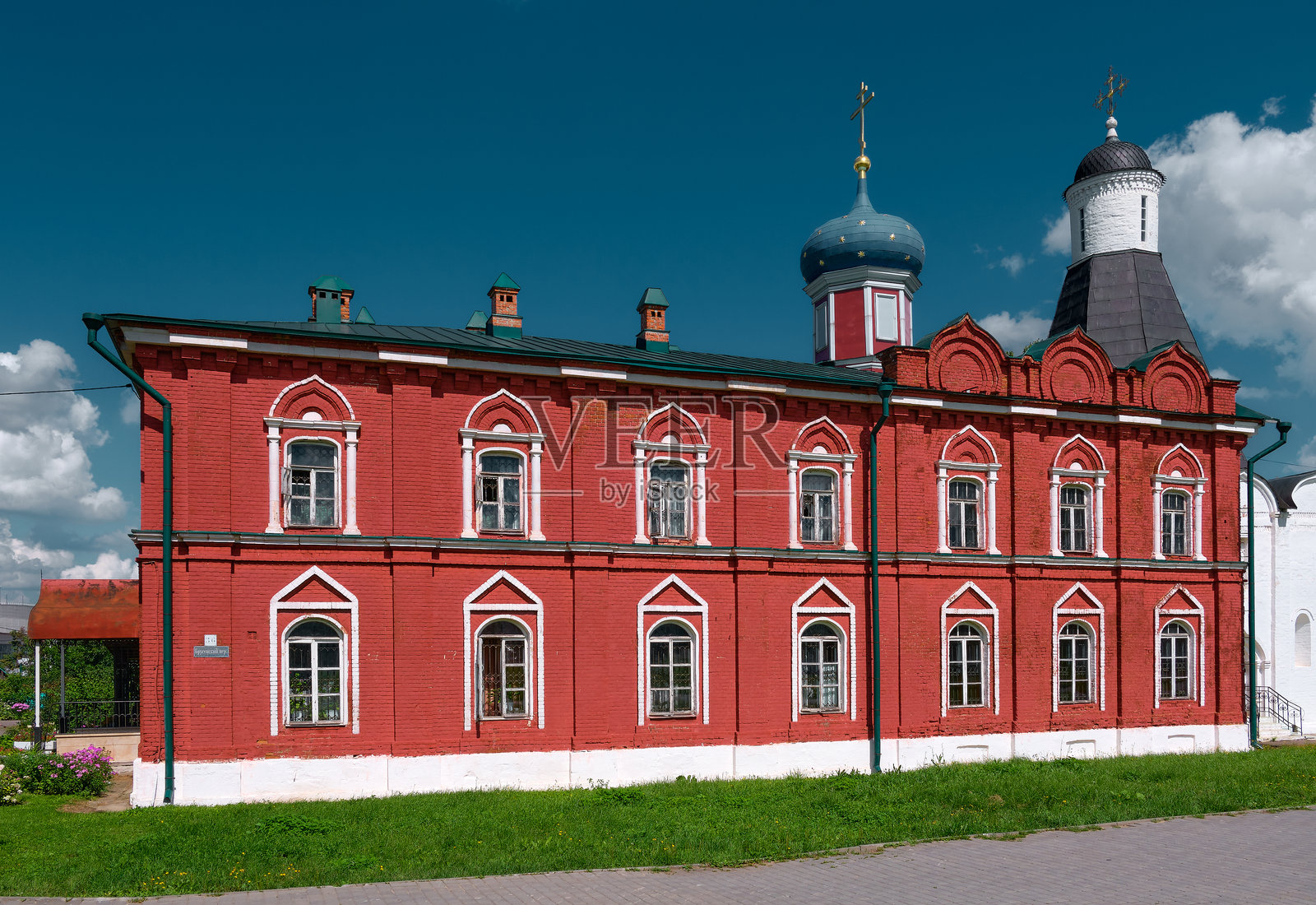 科洛姆纳的布鲁森斯基修道院，单元楼的景观照片摄影图片