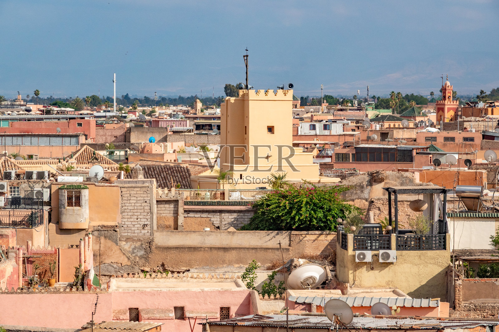 摩洛哥马拉喀什-萨菲的马拉喀什天际线照片摄影图片