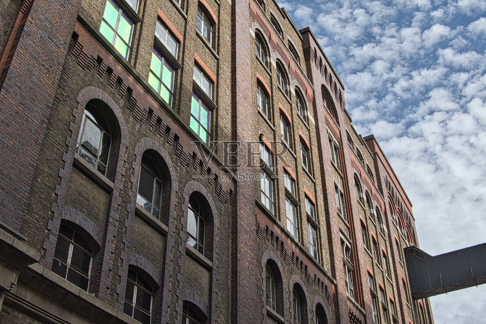 都柏林圣詹姆斯门酿酒厂健力士啤酒展览馆，古老的砖砌建筑照片摄影图片