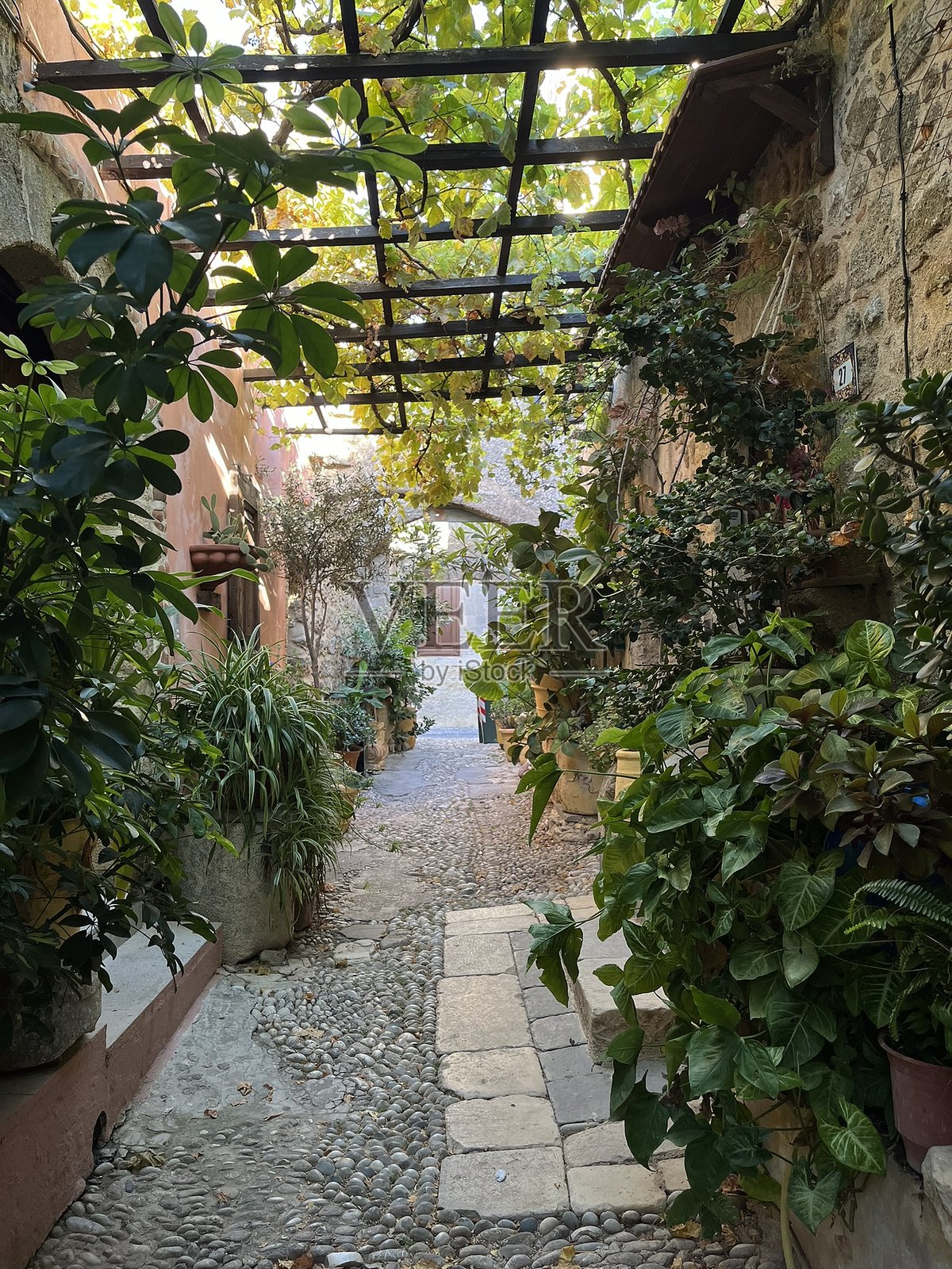 希腊-罗德岛-罗德老城-老城里的小巷照片摄影图片