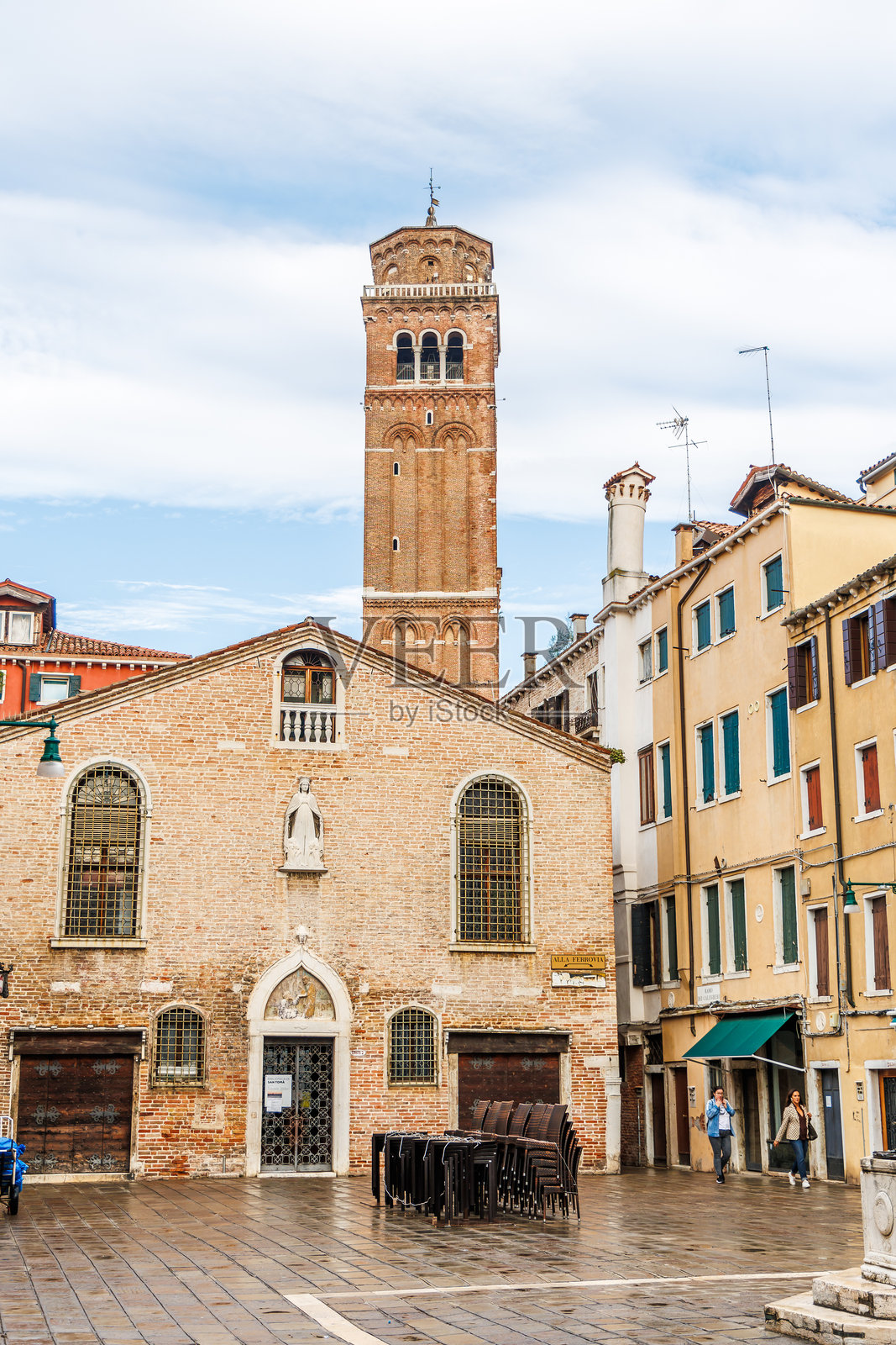 威尼斯秋季的历史运河宫殿照片摄影图片