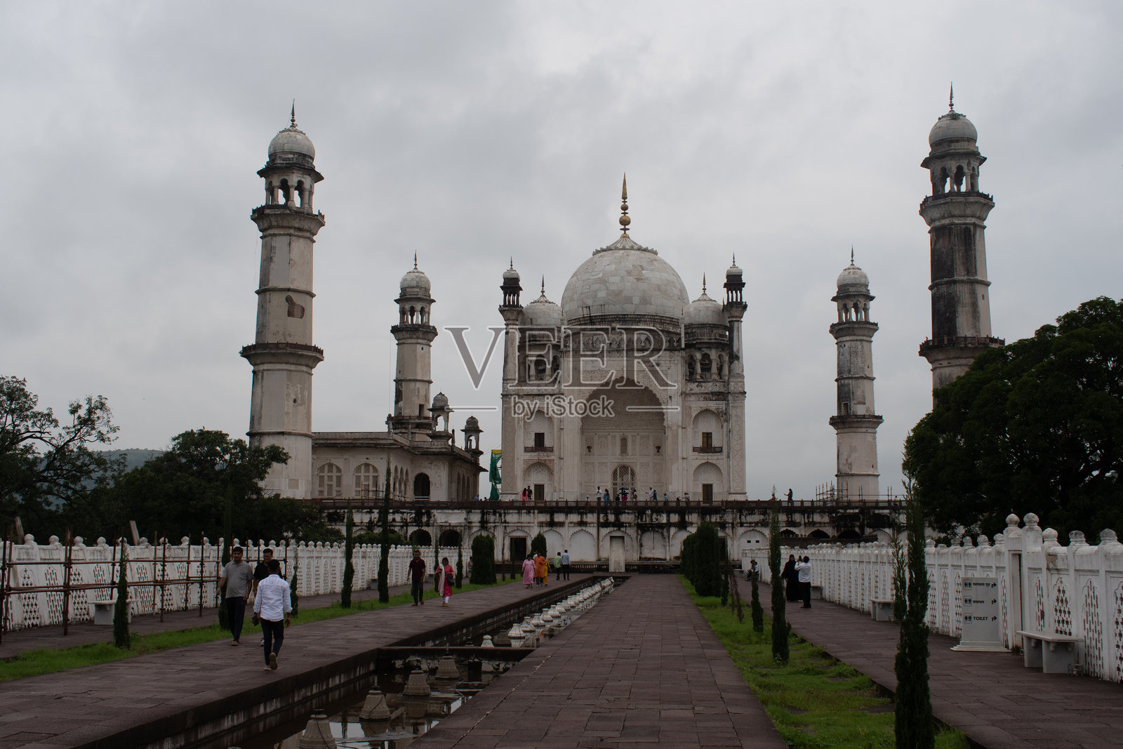 马哈拉施特拉邦桑巴哈吉讷格尔的纪念碑‘比比卡马卡巴拉’的全景视图照片摄影图片