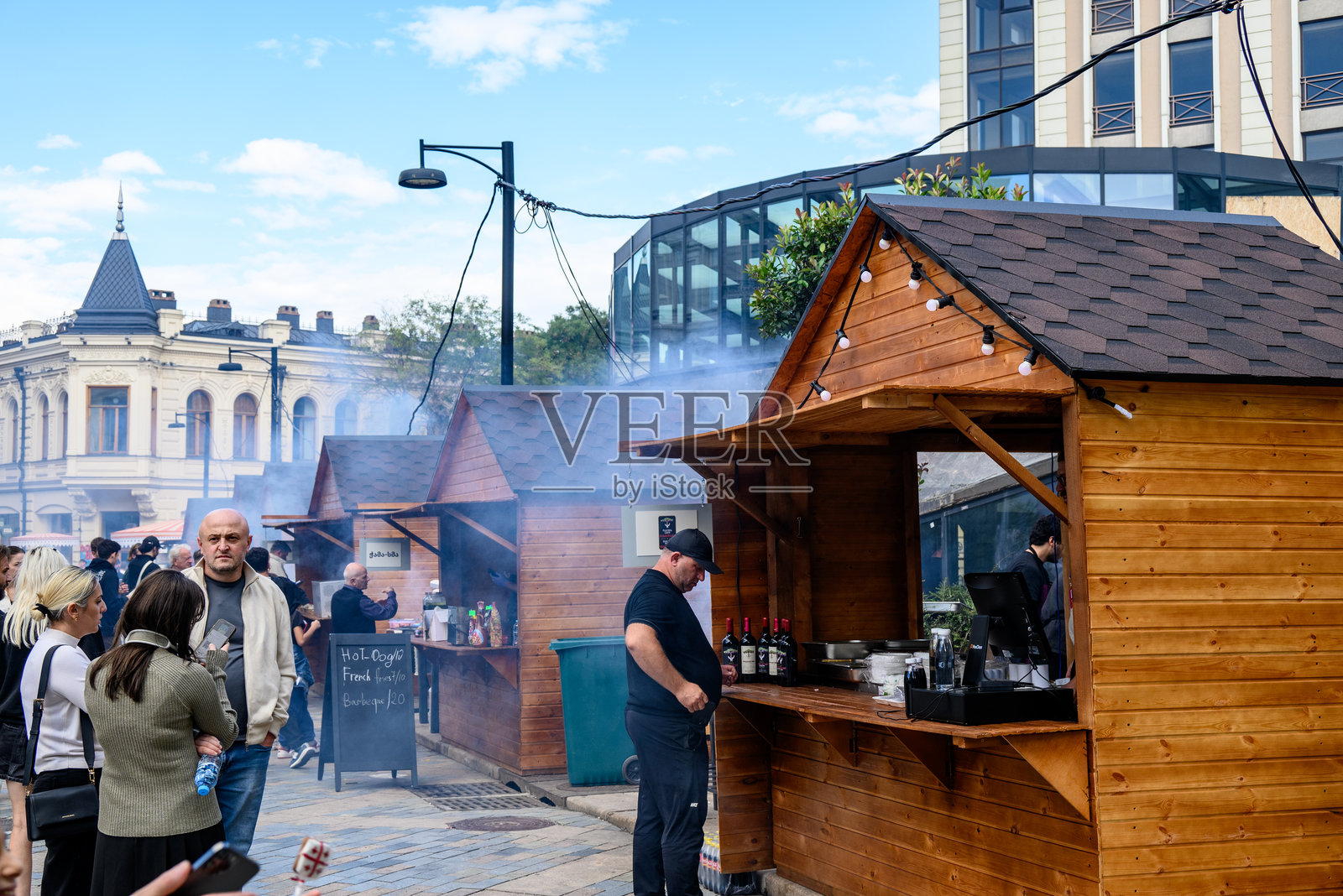 第比利斯美食节食品摊，第比利斯市一年一度的秋收节，在格鲁吉亚首都第比利斯庆祝。照片摄影图片