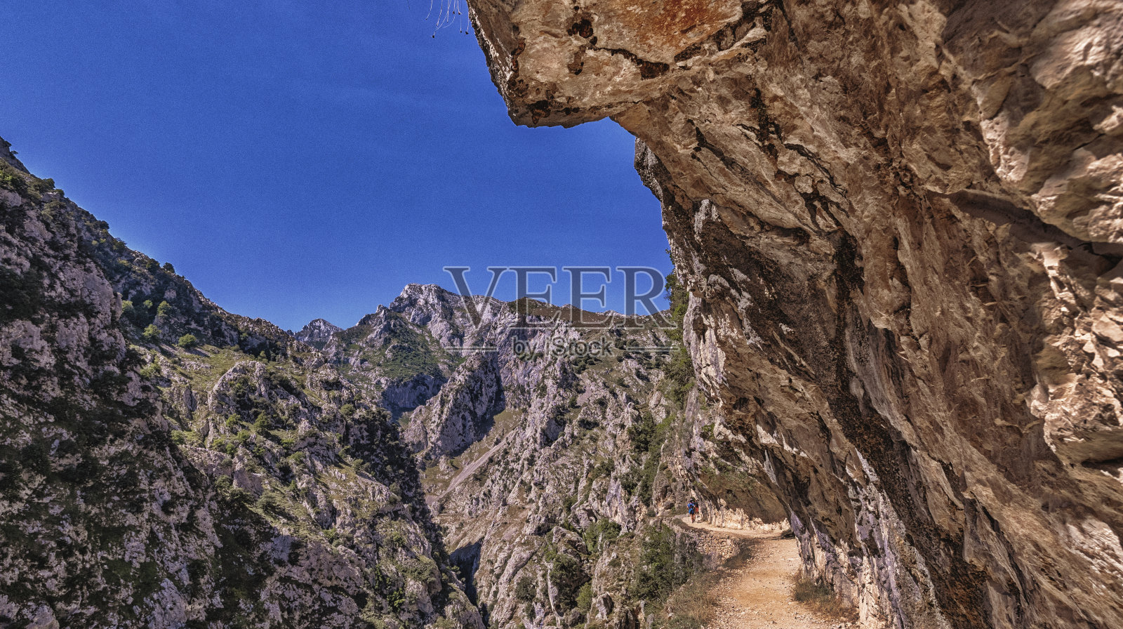 科尔德斯之路，科尔德斯小径徒步路线，皮科斯·德·欧罗巴国家公园，生物圈保护区，坎塔布连山脉，卡斯蒂利亚-莱昂-阿斯图里亚斯，西班牙照片摄影图片