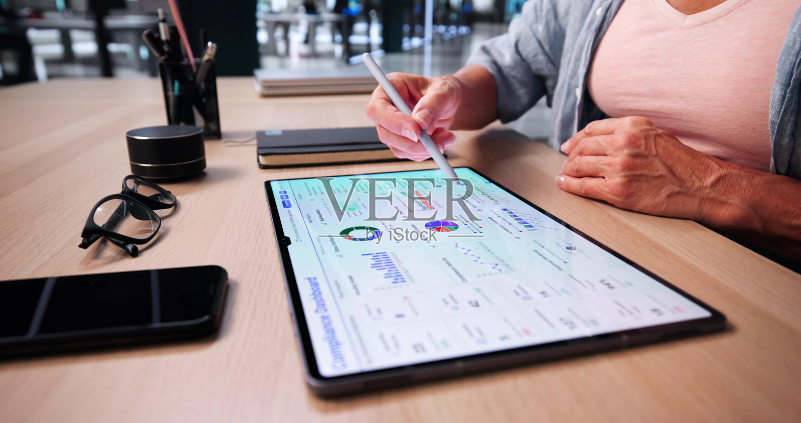 企业合规性仪表板照片摄影图片