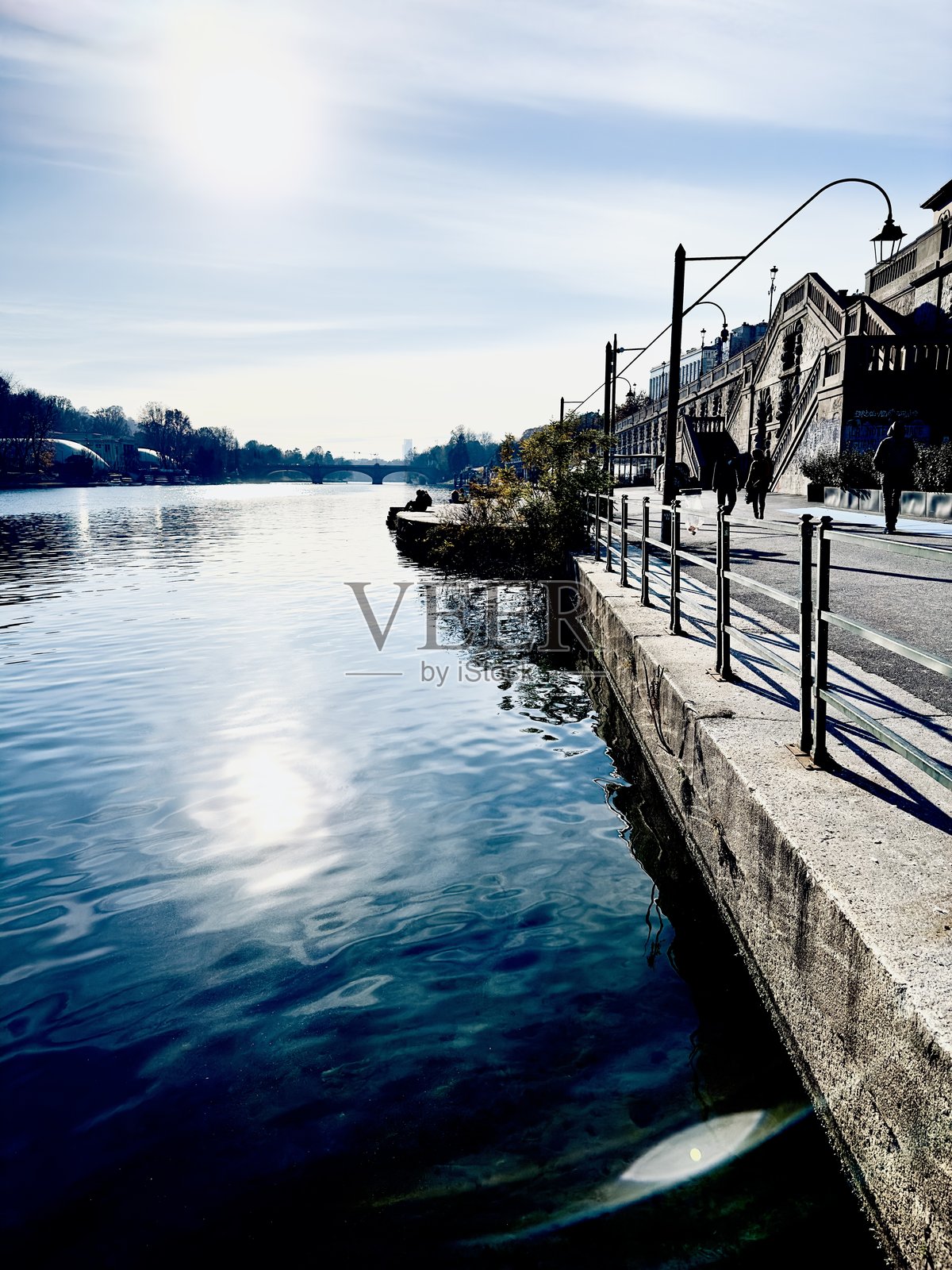 城市河流照片摄影图片