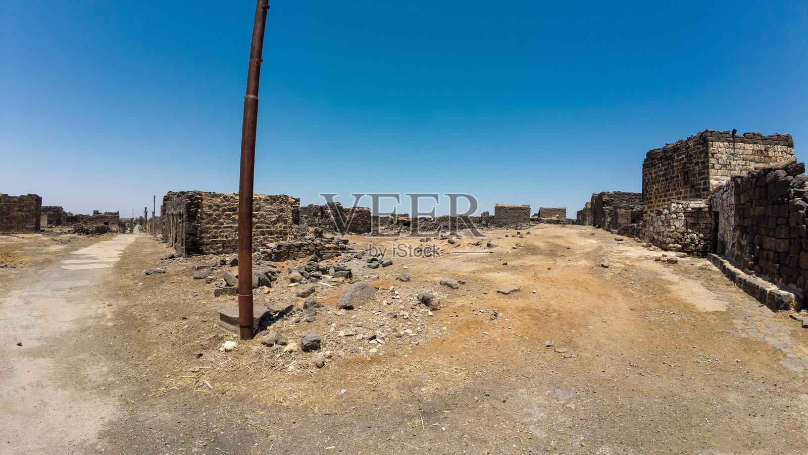 蓝天下的古代遗址照片摄影图片