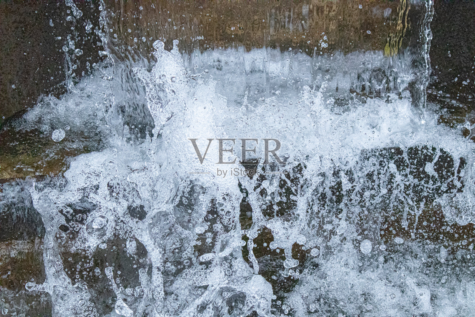 水花飞溅中心照片摄影图片