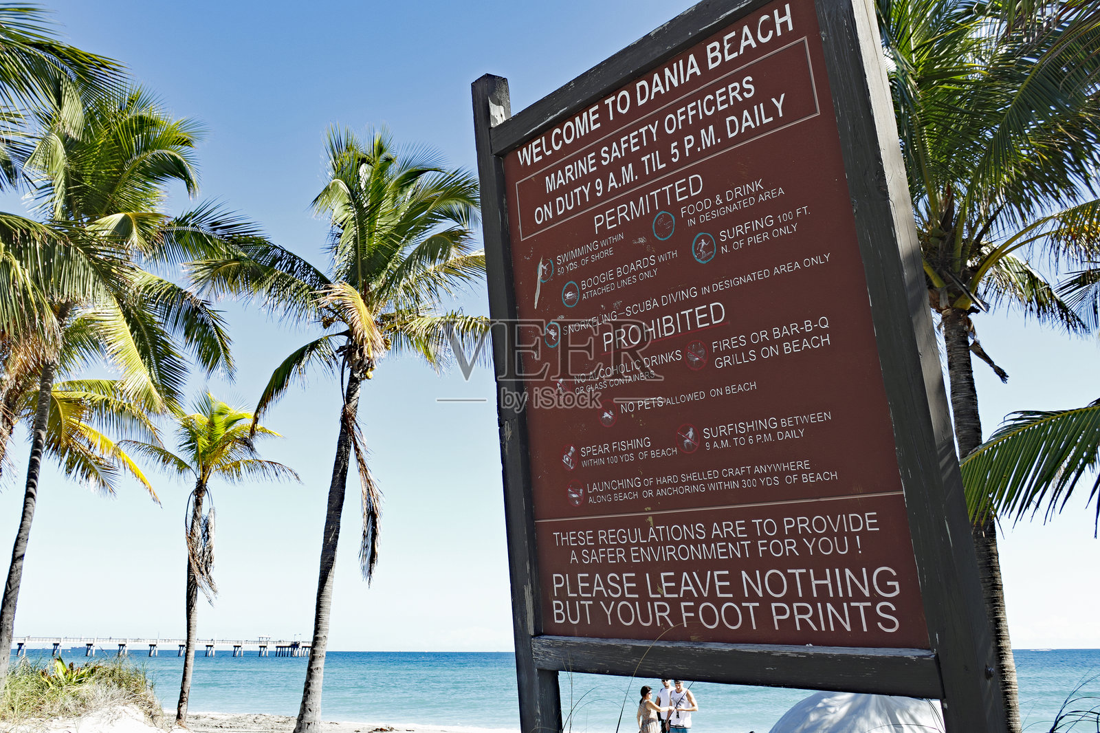 丹尼亚海滩大型欢迎标志照片摄影图片