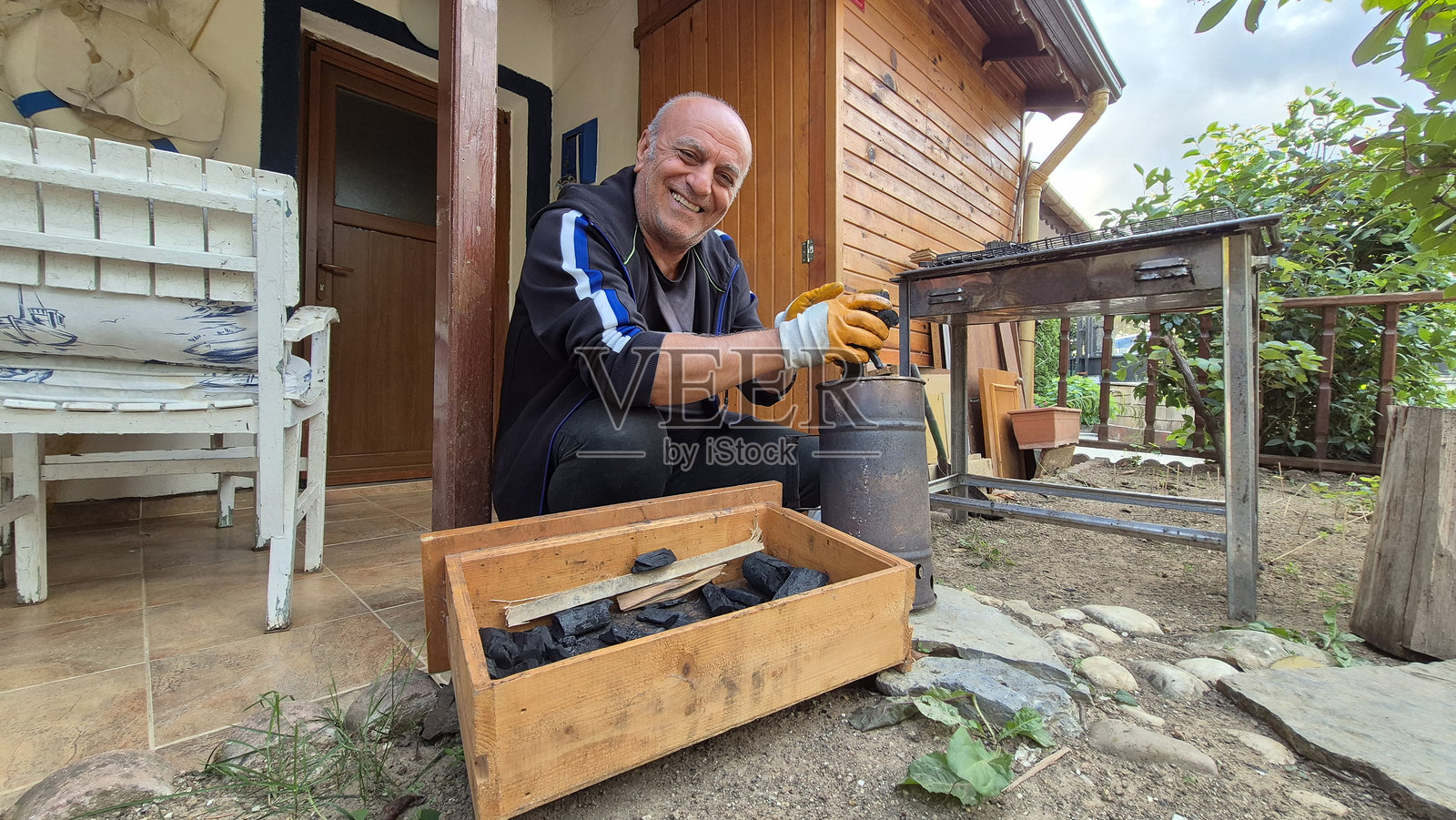 烧烤准备照片摄影图片