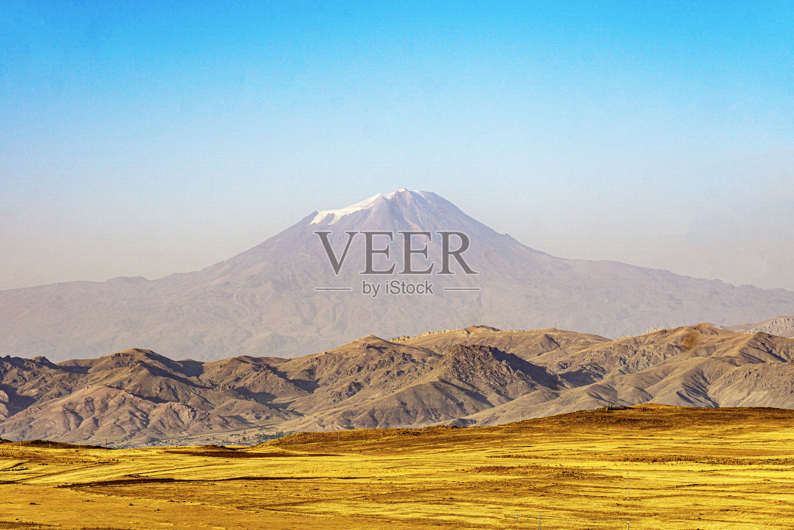 阿拉腊山照片摄影图片