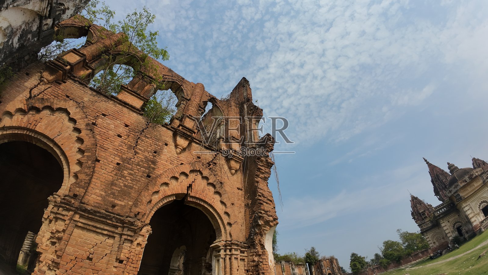 印度比哈尔邦拉杰纳加尔宫殿建筑群中阴森而美丽的中古遗址照片摄影图片