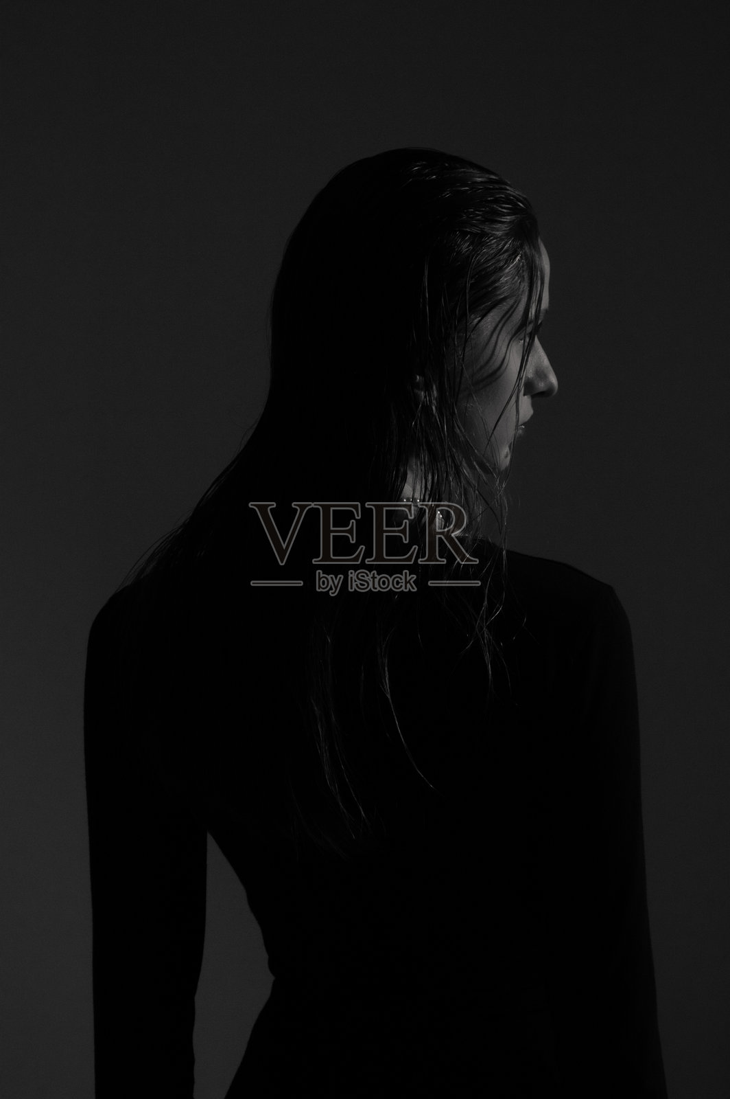 黑白戏剧化肖像照片摄影图片