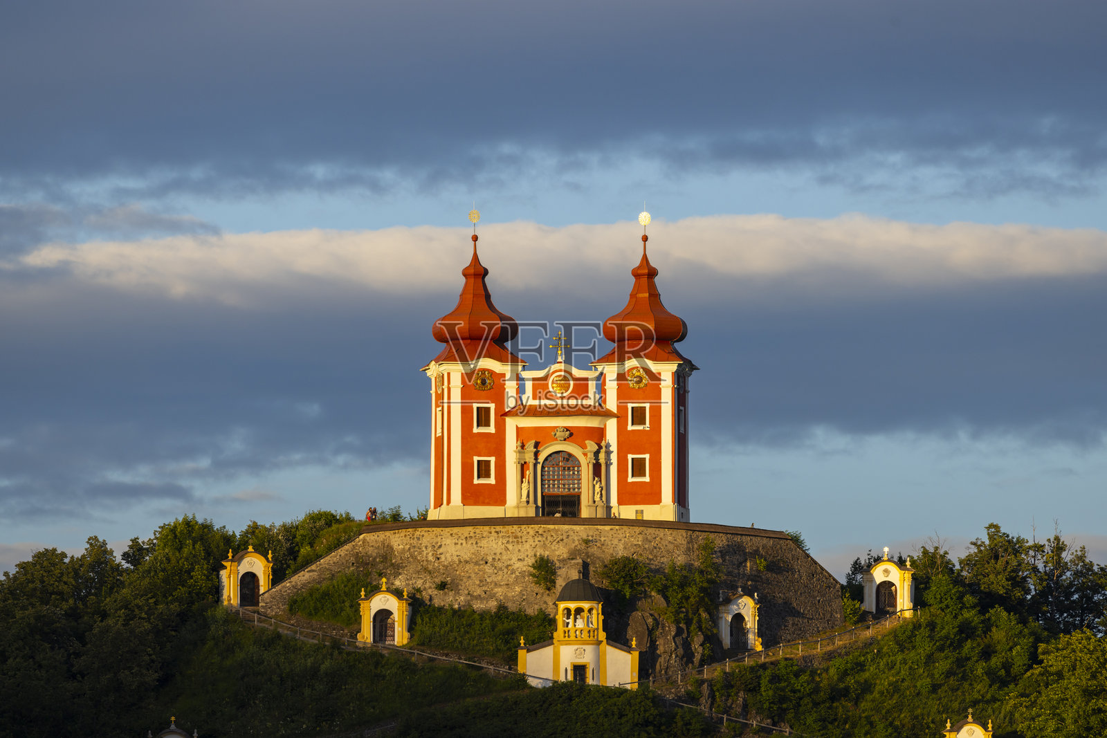 斯洛伐克联合国教科文组织世界遗产地班斯卡-什佳夫尼察的卡尔瓦里山照片摄影图片