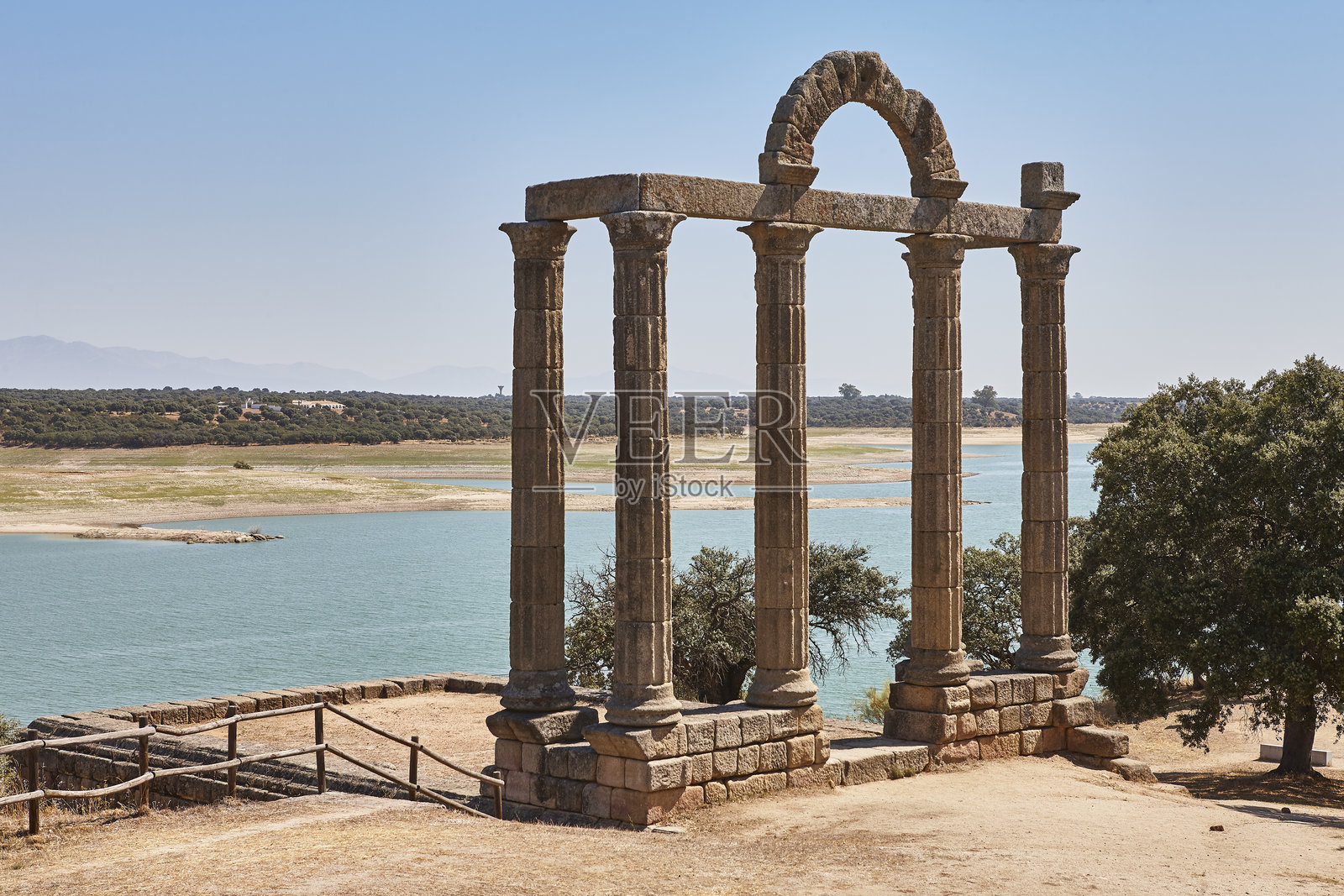 古罗马奥古斯都布里加神庙遗址。卡塞雷斯，埃斯特雷马杜拉。西班牙照片摄影图片