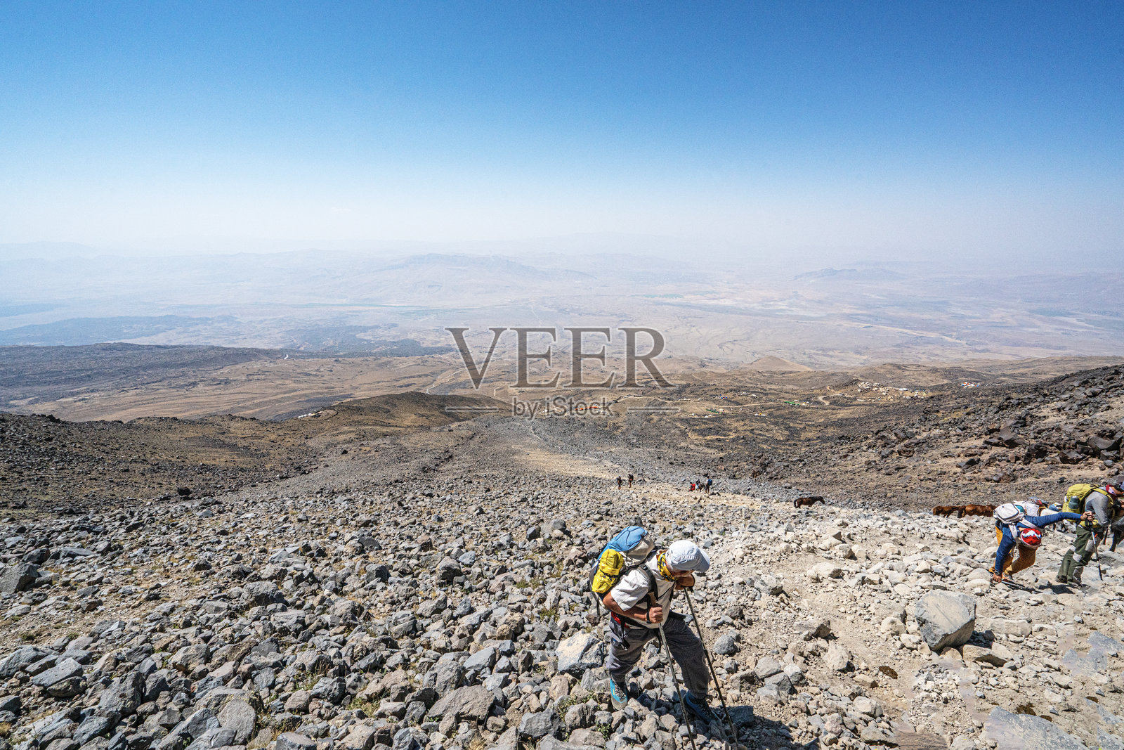 土耳其阿勒省亚拉腊山照片摄影图片
