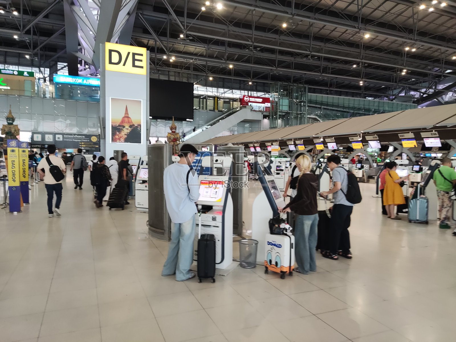 素万那普机场照片摄影图片