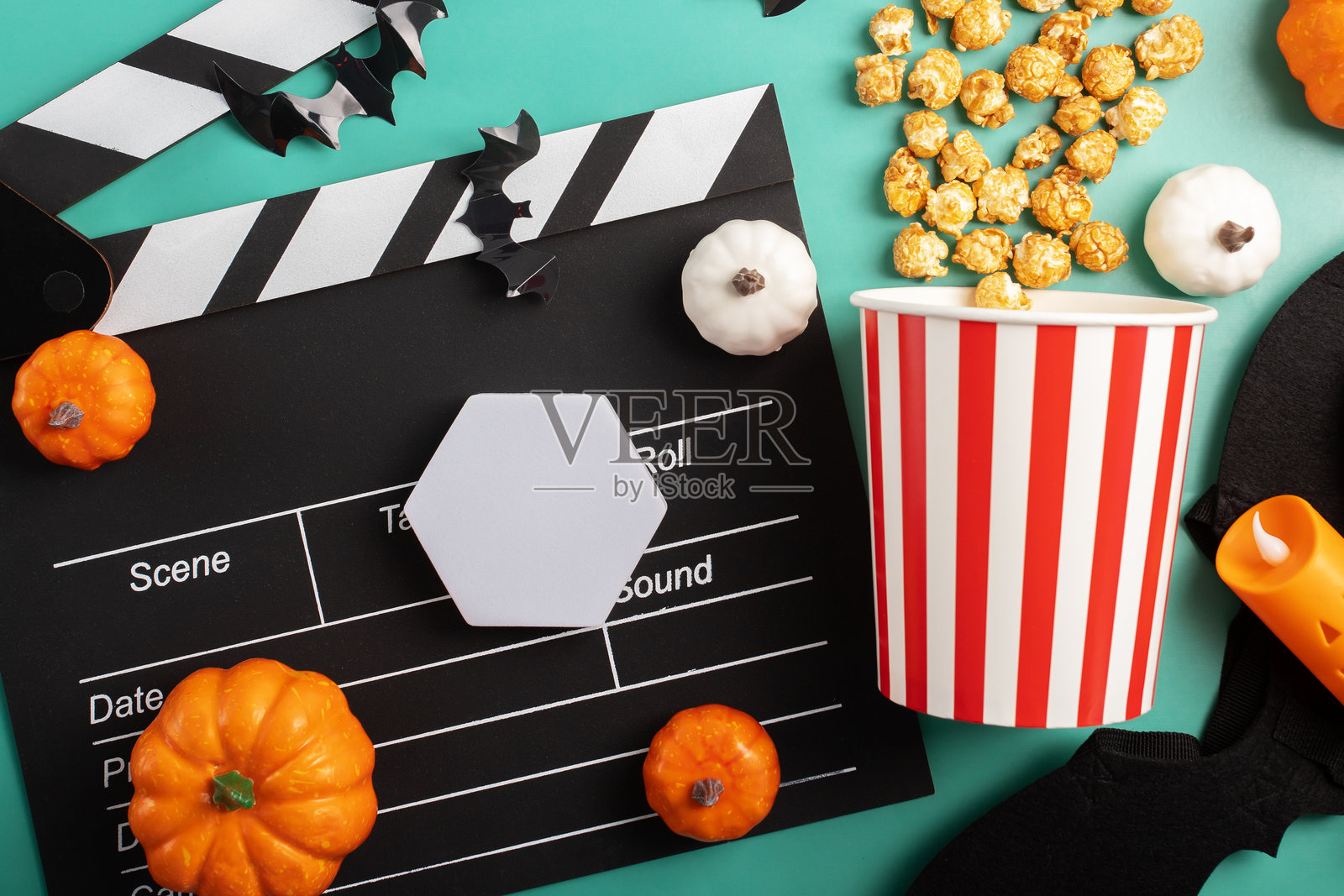 万圣节爆米花、电影票、恐怖电影、零食娱乐、爆米花桶照片摄影图片