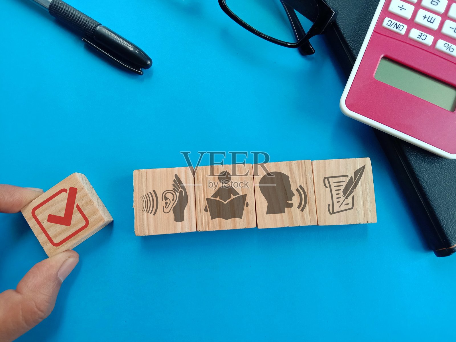 什么是识字能力的四个领域？英语学习者需要哪些语言技能？照片摄影图片