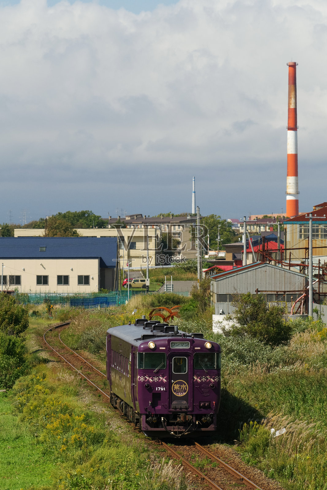 行驶在日高本线上的“水仙号”KIHA 40列车照片摄影图片