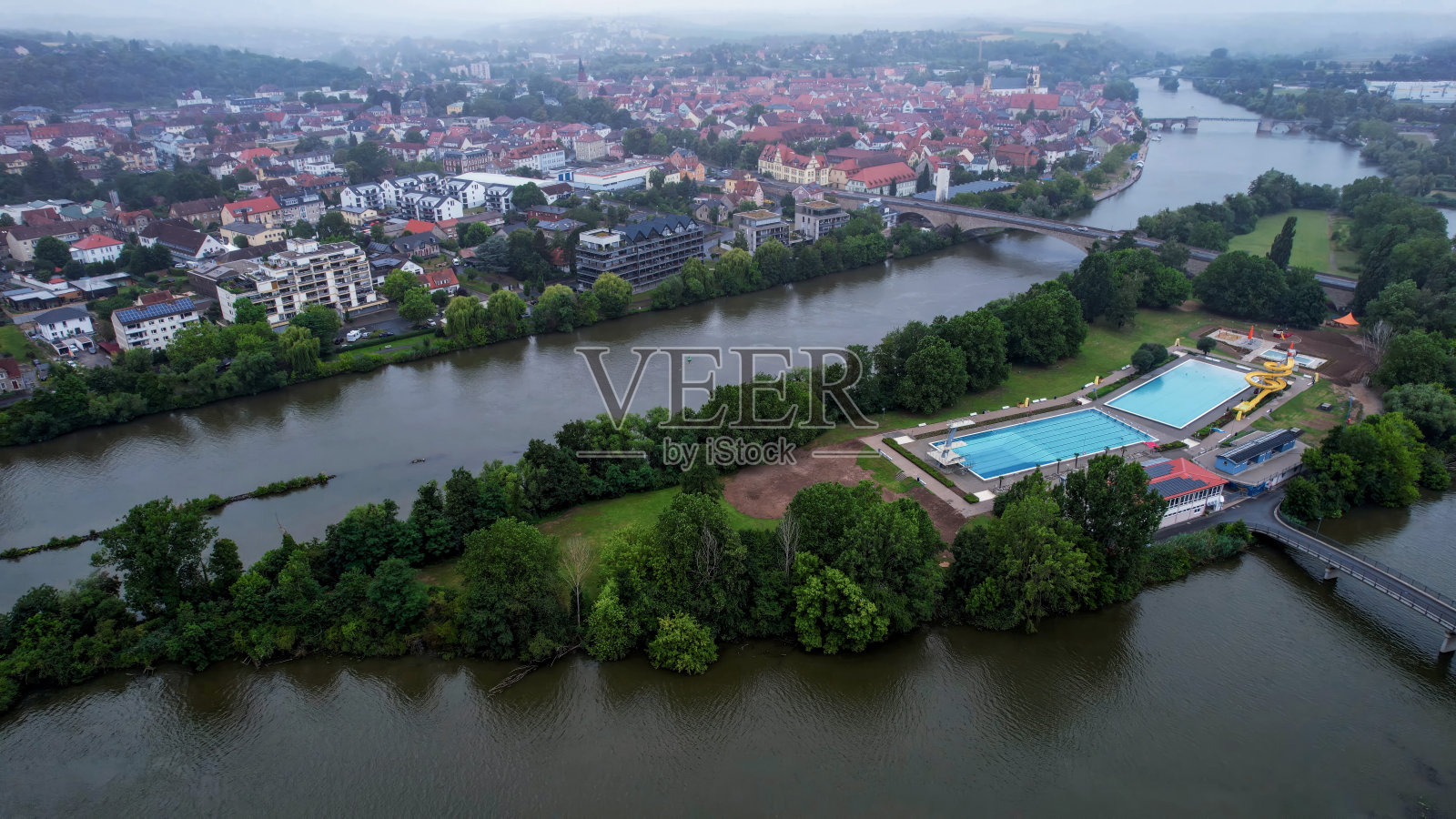 凯泽斯滕市的航拍景象照片摄影图片