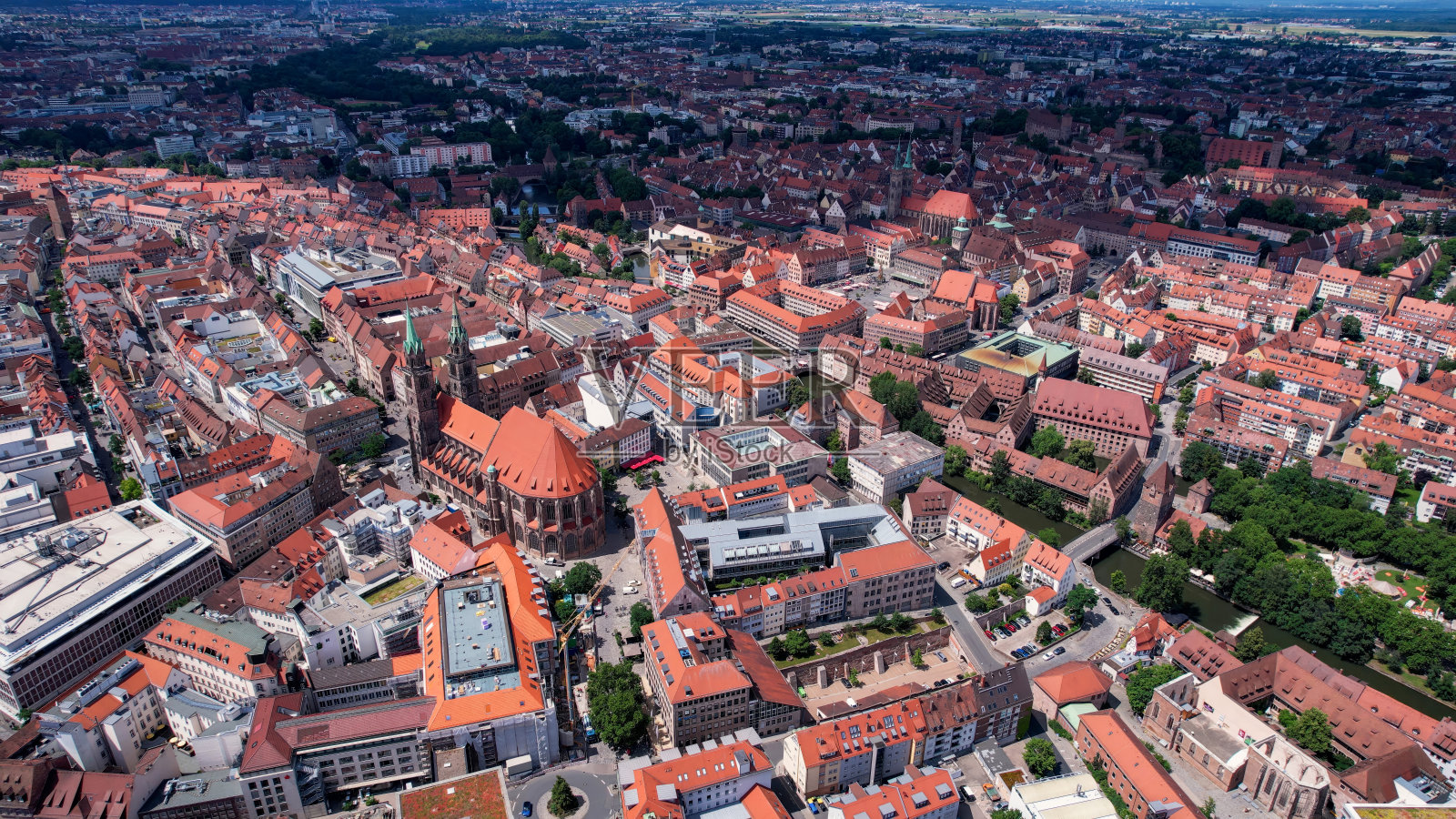城市纽伦堡的鸟瞰图照片摄影图片