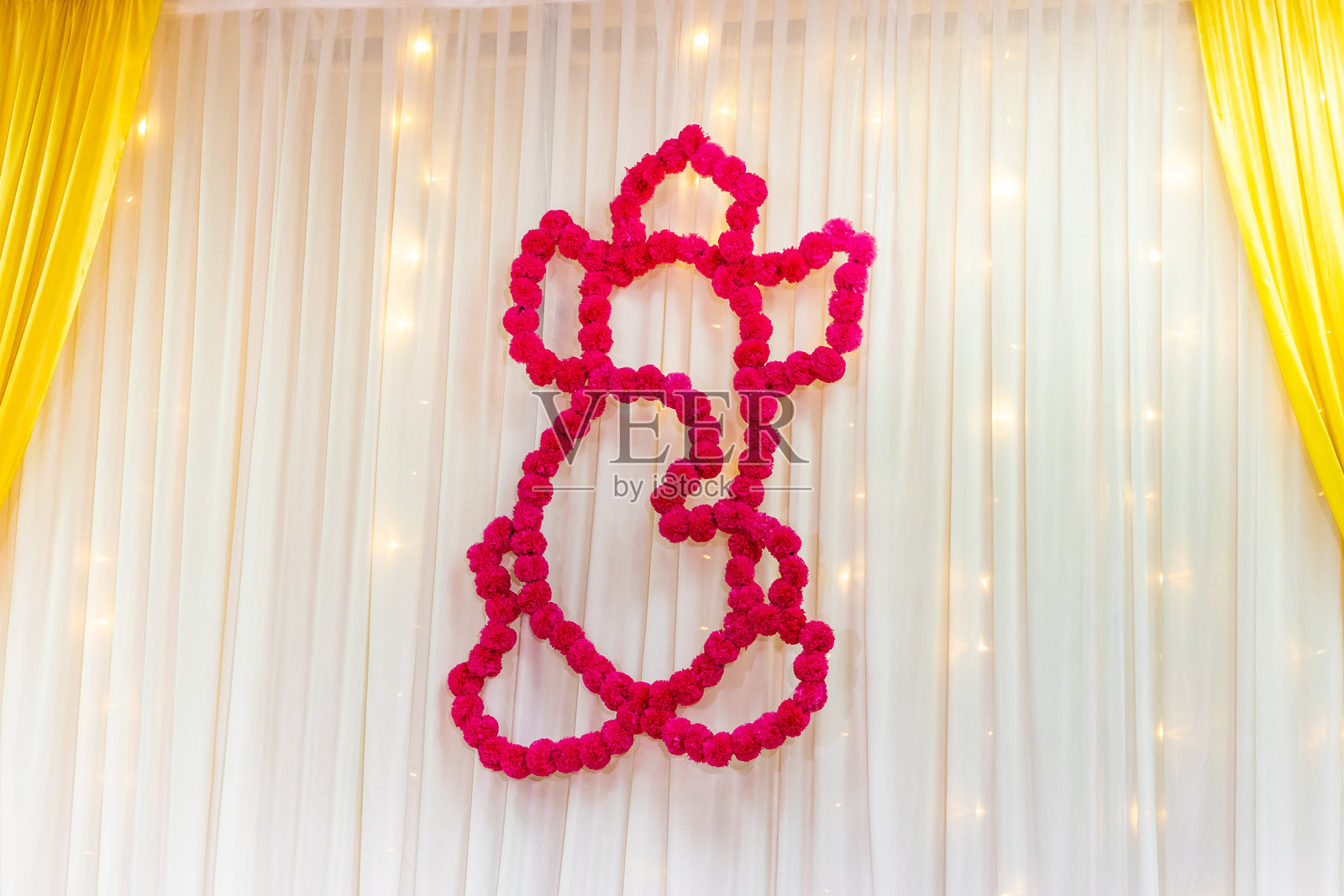 印度传统婚礼仪式室内设计和装饰照片摄影图片