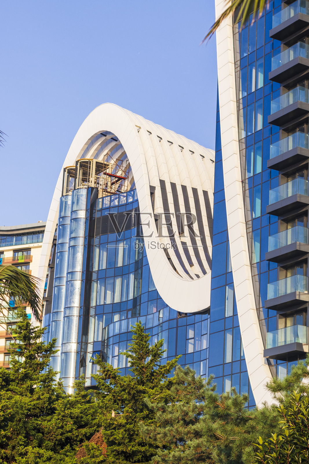 现代建筑的外观镜头。建筑照片摄影图片