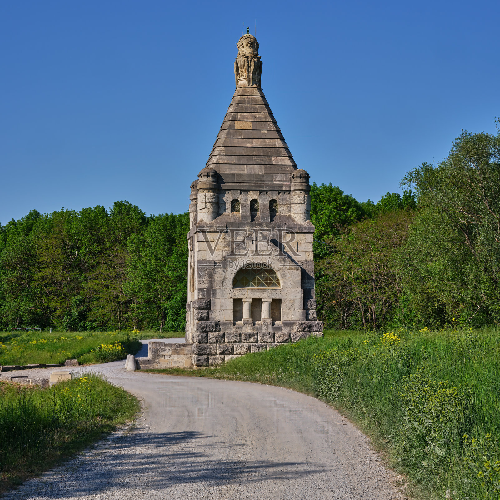 大自然中的历史石碑照片摄影图片