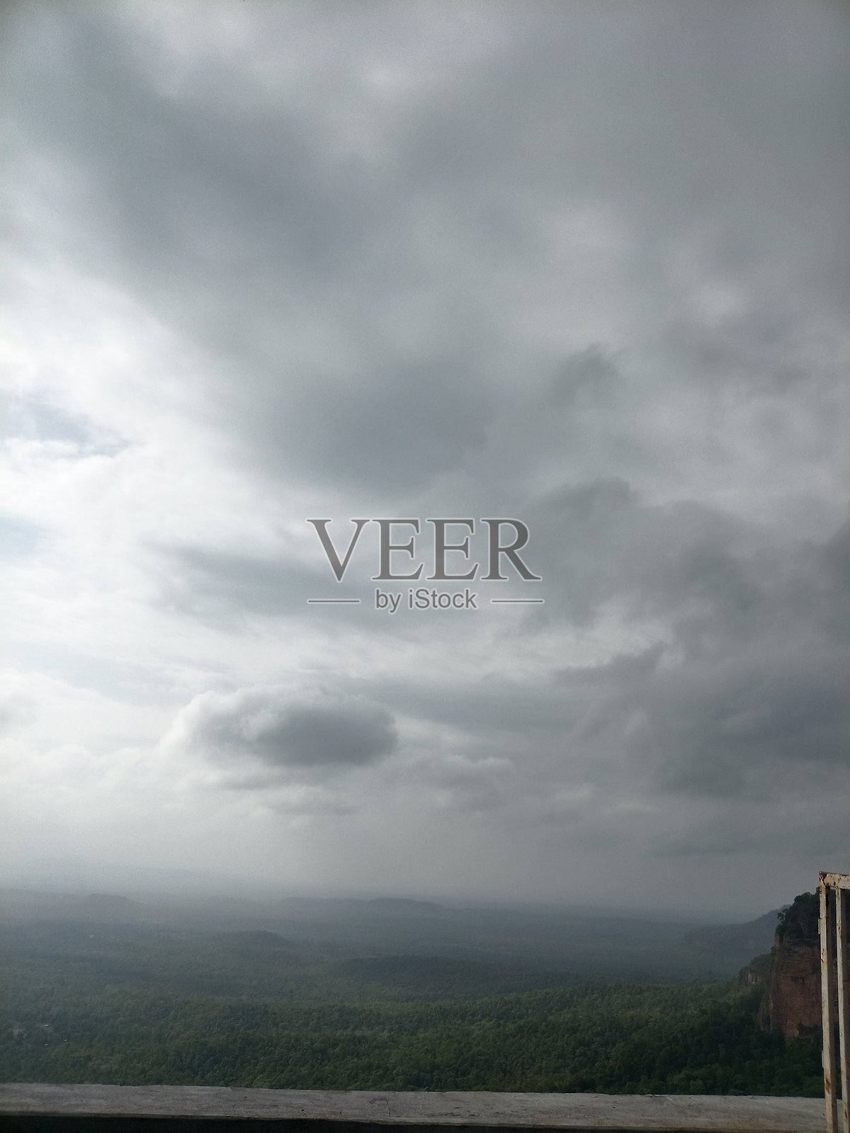 天空中的乌云景象照片摄影图片