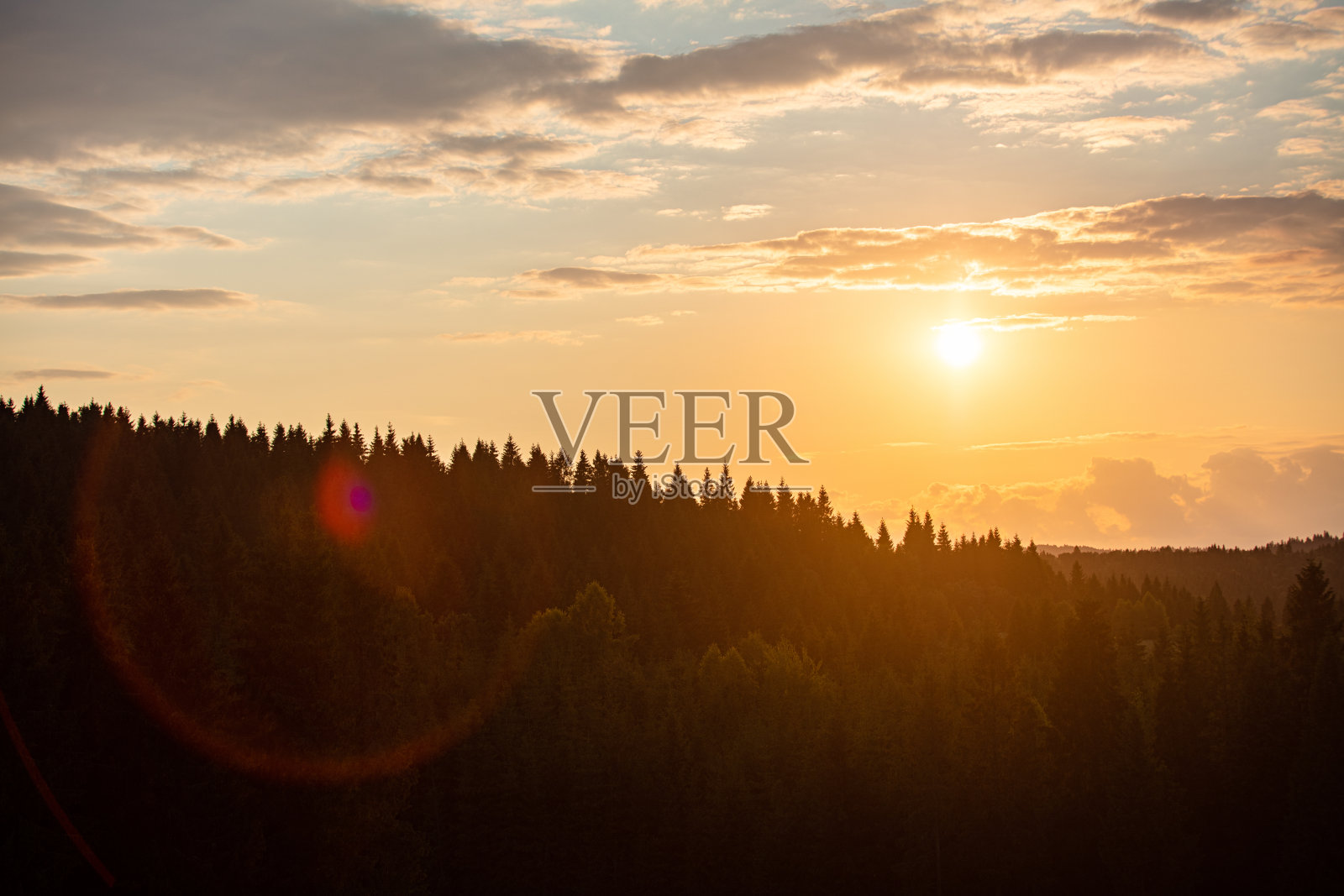 喀尔巴阡山脉乌克兰日落照片摄影图片