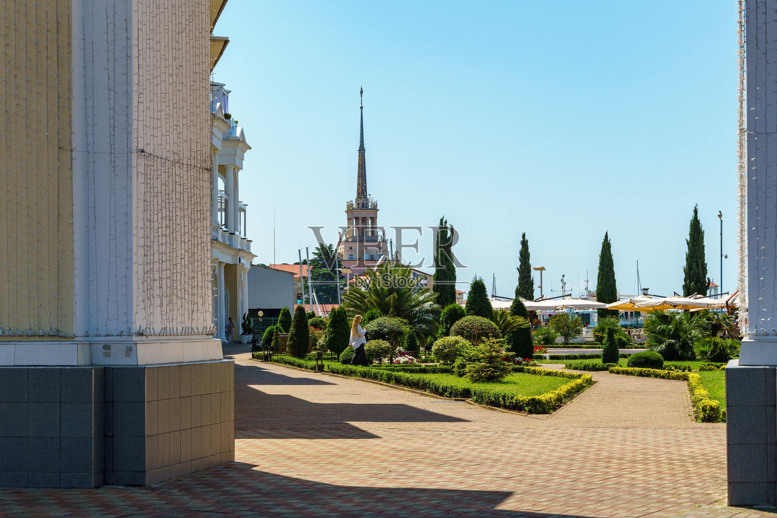 索契海港的购物中心：商店、精品店和全年展览中心照片摄影图片