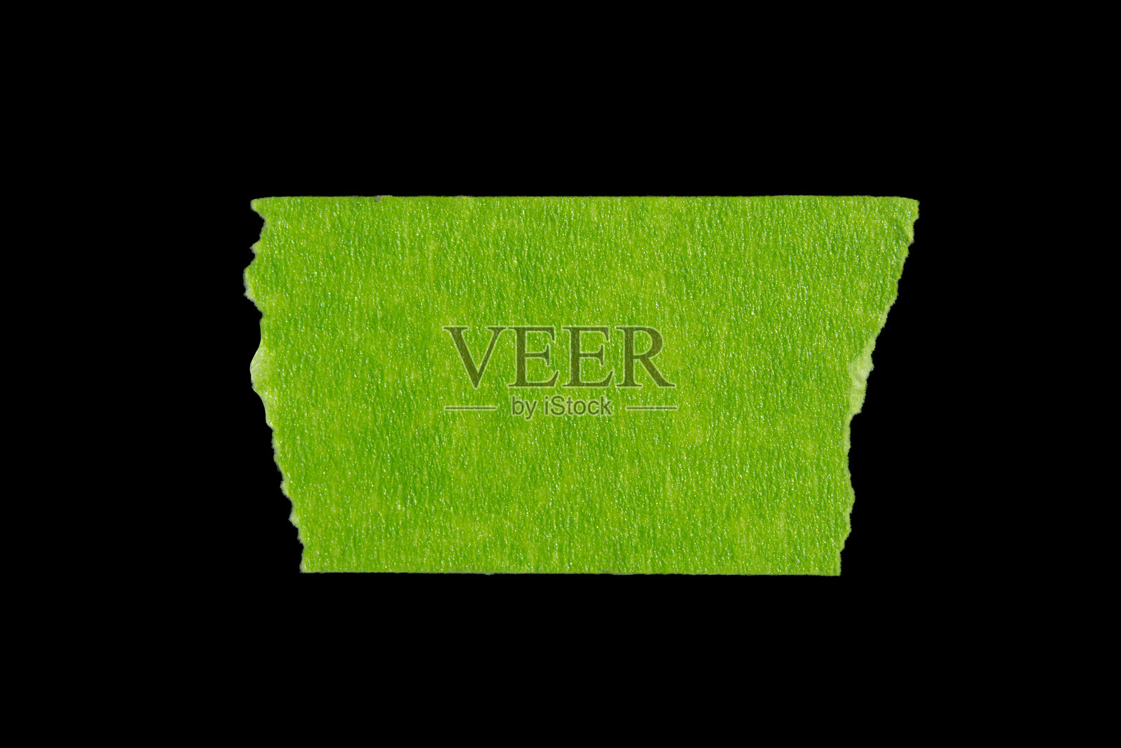 绿色的胶带撕纸，孤立在黑色背景上照片摄影图片