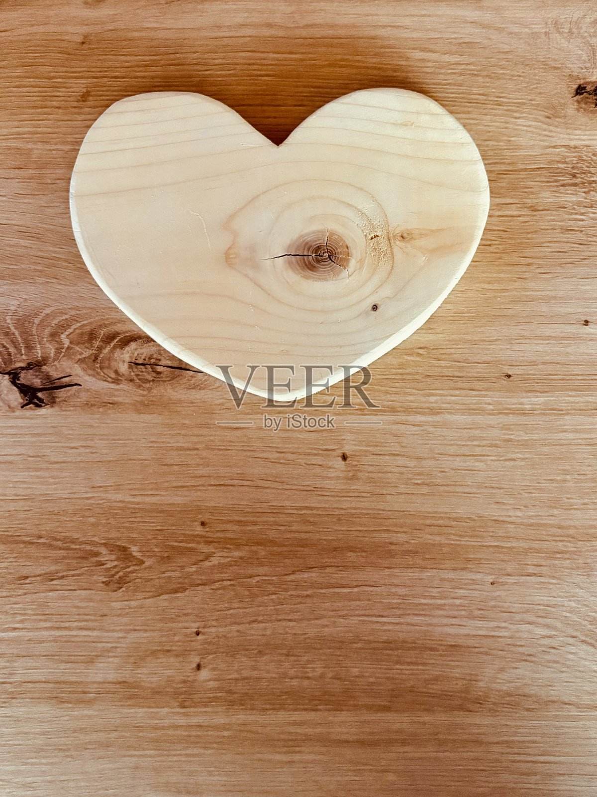 木质背景与木质心形照片摄影图片