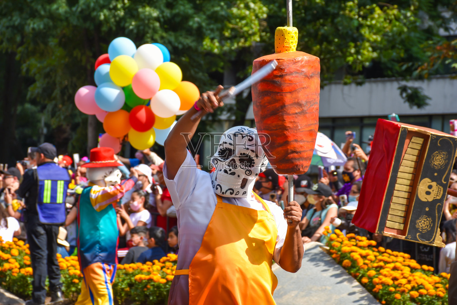 墨西哥城亡灵节游行:代表墨西哥人口的卡特里娜照片摄影图片