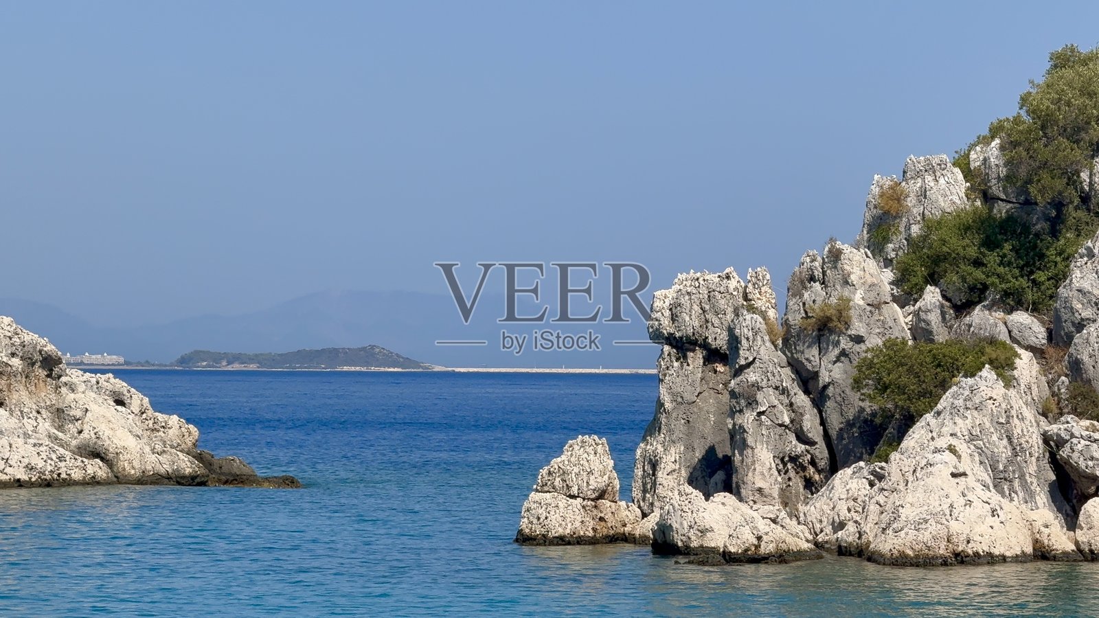 安塔利亚海岸凯科瓦附近的风景壮丽的海崖，地中海照片摄影图片