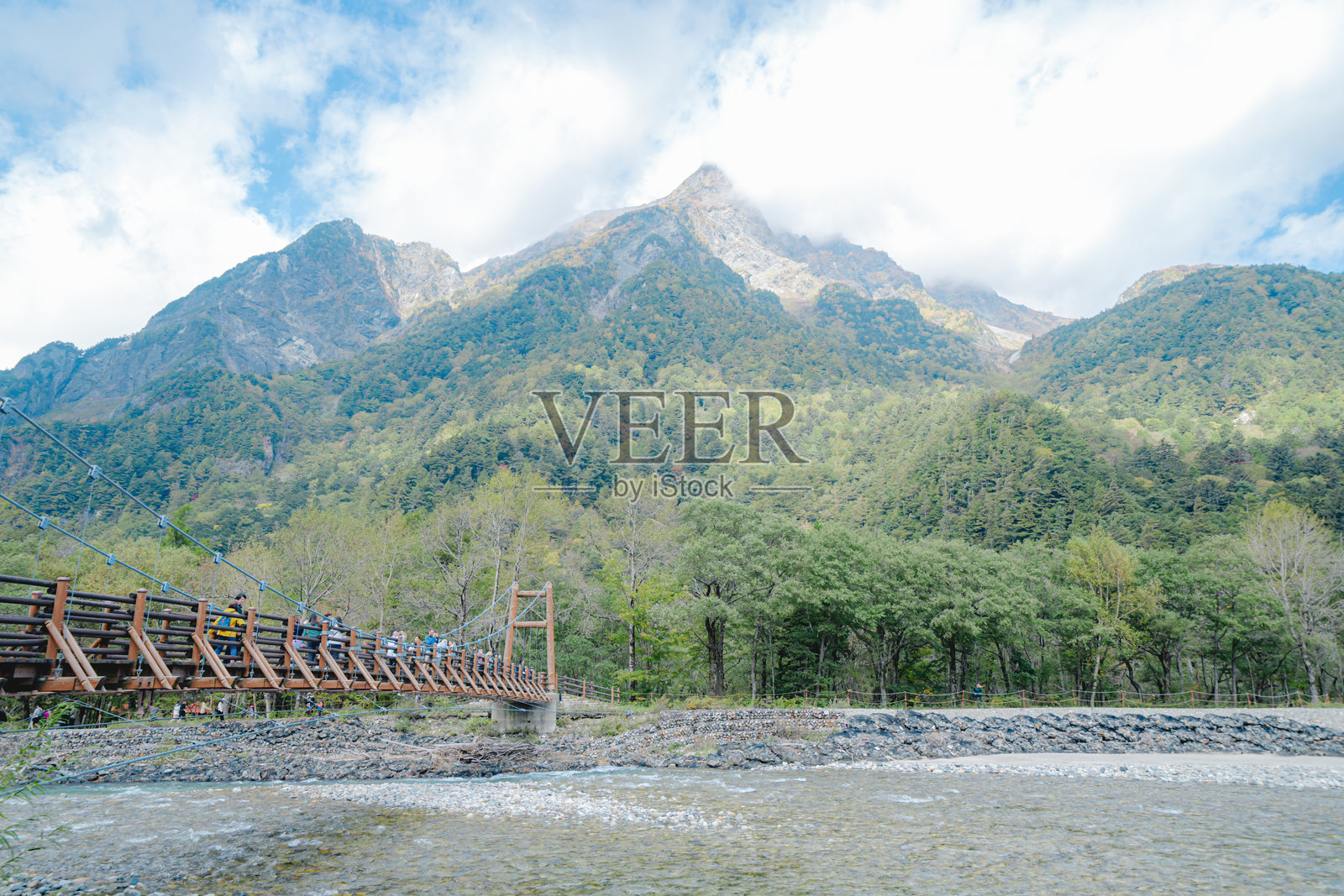 十月美丽的涸上地景色照片摄影图片
