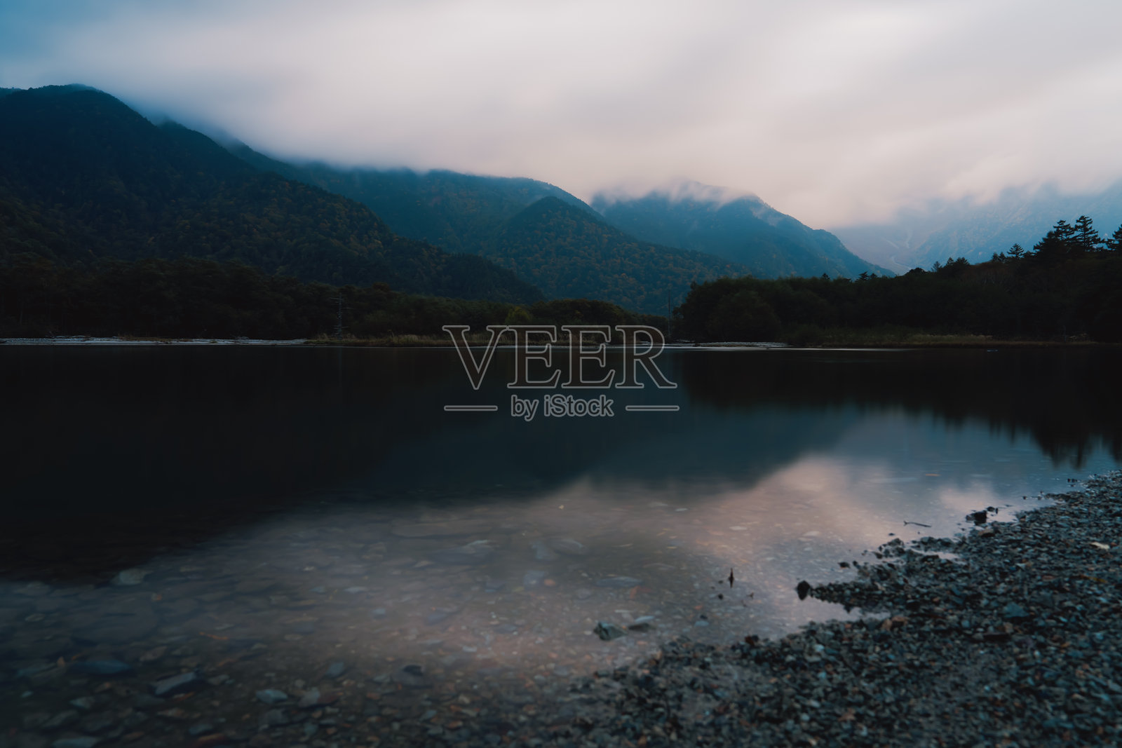 十月美丽的穗高连峰上高地景色照片摄影图片