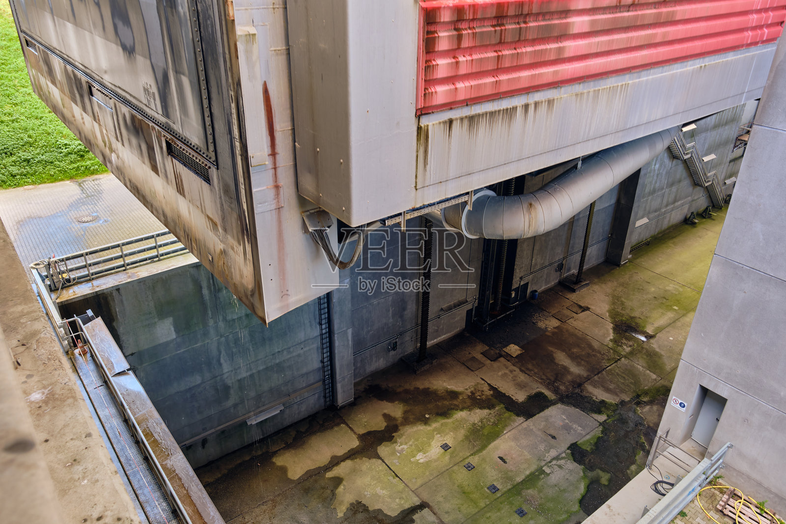 施阿恩贝克船闸的移动钢槽照片摄影图片